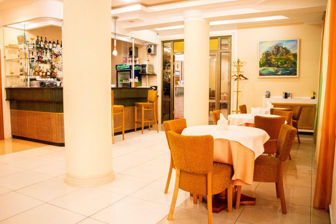 Altyn Dala Hotel 아스타나 외부 사진
